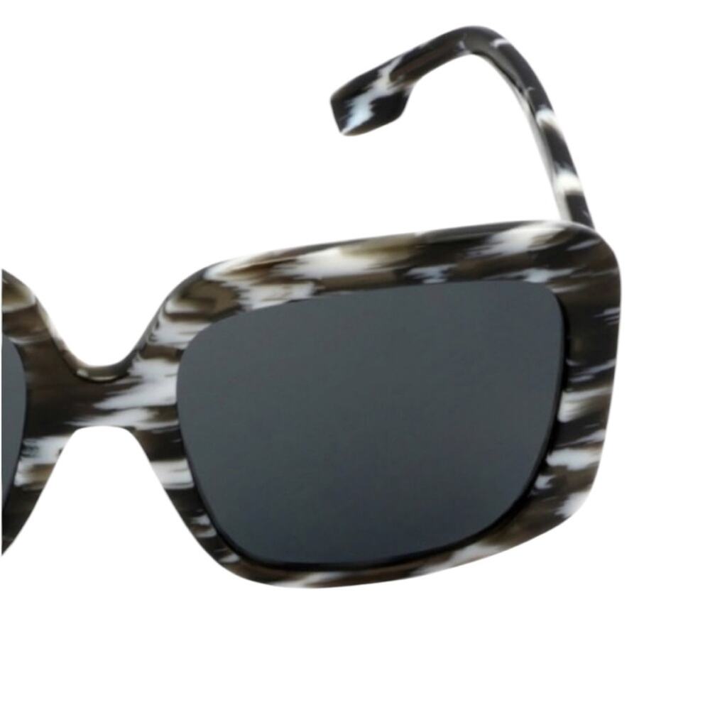 *NWOT Burberry Penelope Dark Grey Square Ladies Sunglasses - Picture 3 of 5